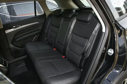 空间越级 + 配置拉满！福特这台 SUV 太懂家用了